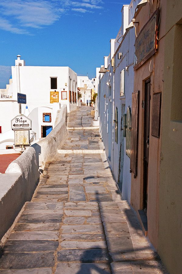 Oia Santorini pathway