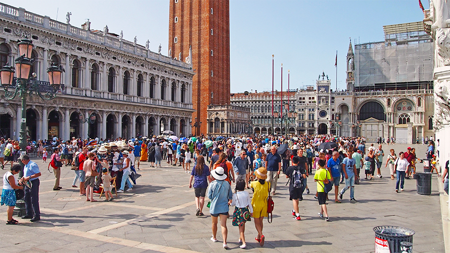 Venice with crowd