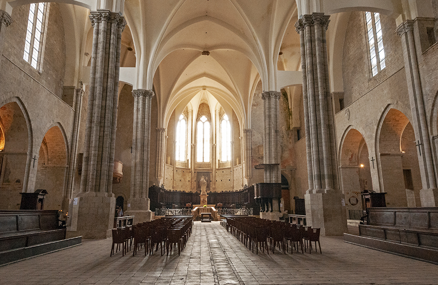 Church interior in Todi • Wander Your Way