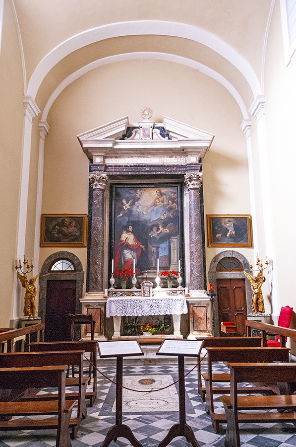 Side chapel of Volterra Duomo • Wander Your Way