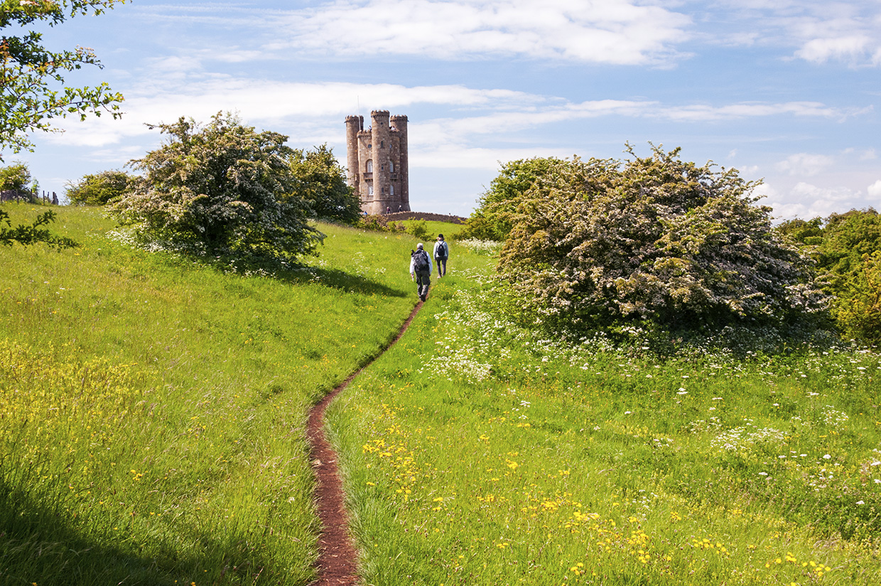 Hiking to Broadway Tower, Cotswold Way, England how to travel sustainably in Europe